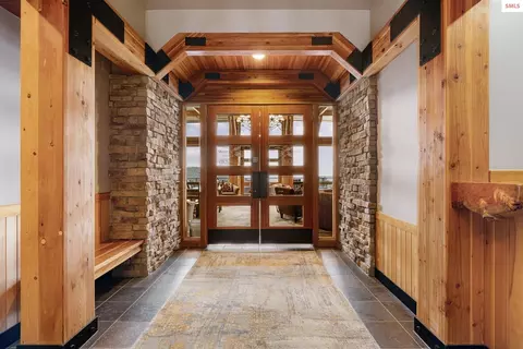124 Village Ln #108, Sandpoint, ID 83864