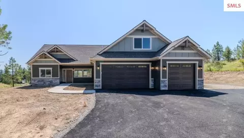 1475 W Remmick St, Hayden, ID 83835