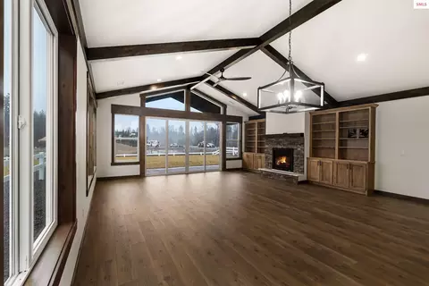 Living - 105 Backtrack, Sandpoint, ID 83864 photo 2 of 5