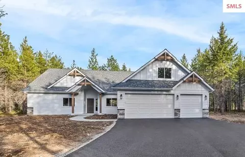 17372 W Kathleen Ave, Hauser, ID 83854