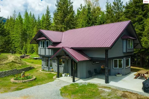 181 Calypso Ln, Sandpoint, ID 83864
