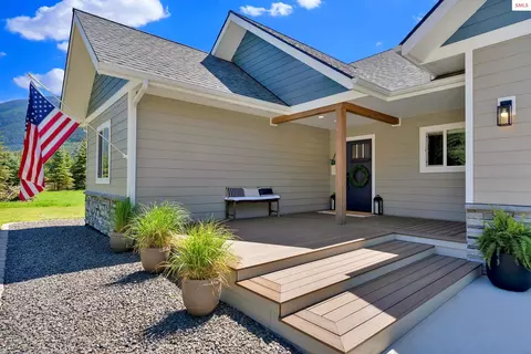 134 Leelah Ln, Bonners Ferry, ID 83805