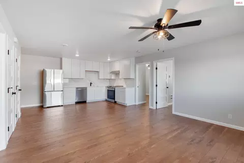 1313 N Division Ave C, Sandpoint, ID 83864