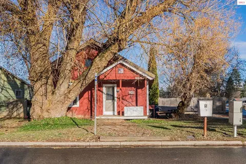 902 N Ella, Sandpoint, ID 83864