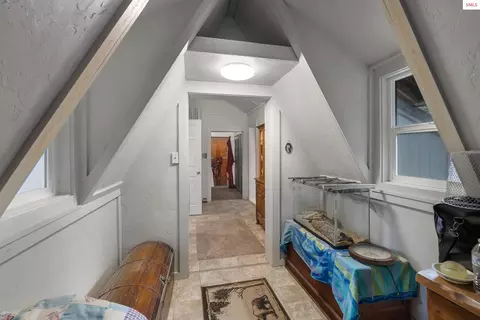 Entry Way - 762 High Rd, Sandpoint, ID 83864 photo 3 of 6