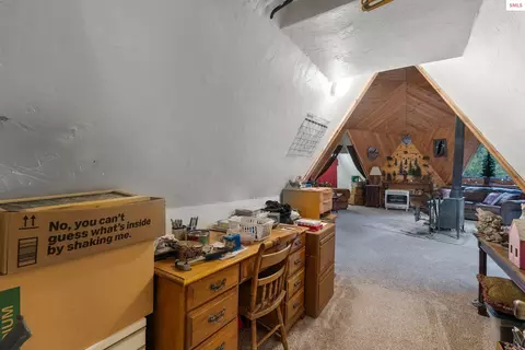 Entry Way - 762 High Rd, Sandpoint, ID 83864 photo 1 of 6