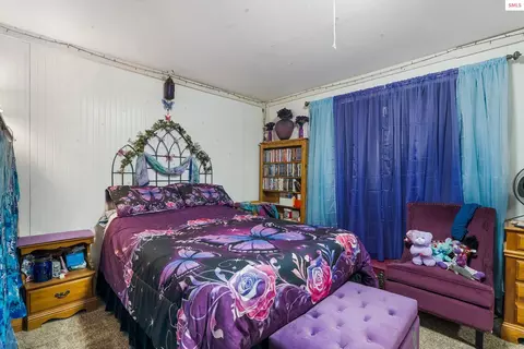 Bedroom - 762 High Rd, Sandpoint, ID 83864 photo 4 of 4