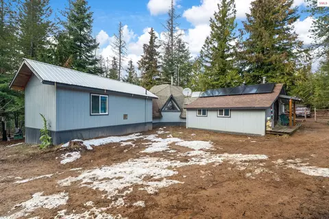 Exterior - 762 High Rd, Sandpoint, ID 83864 photo 8 of 20