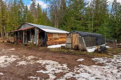 Exterior - 762 High Rd, Sandpoint, ID 83864 photo 9 of 20