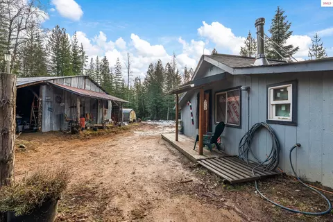 Exterior - 762 High Rd, Sandpoint, ID 83864 photo 5 of 20