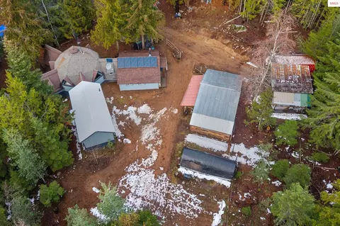Exterior - 762 High Rd, Sandpoint, ID 83864 photo 13 of 20