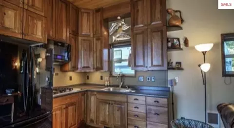 Kitchen - 145 Cedar Dr, Bayview, ID 83803 photo 1 of 3