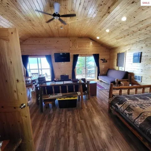 Bedroom - 145 Cedar Dr, Bayview, ID 83803 photo 3 of 4