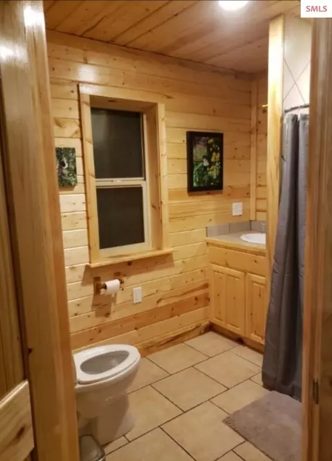 Bath - 145 Cedar Dr, Bayview, ID 83803 photo 3 of 3