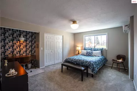 Bedroom - 475 Campbell Point Rd, Laclede, ID 83841 photo 4 of 9