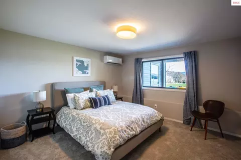 Bedroom - 475 Campbell Point Rd, Laclede, ID 83841 photo 7 of 9