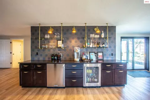 Kitchen - 475 Campbell Point Rd, Laclede, ID 83841 photo 5 of 5