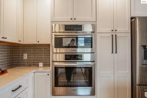 Kitchen - 475 Campbell Point Rd, Laclede, ID 83841 photo 4 of 5