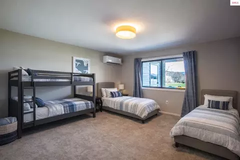 Bedroom - 475 Campbell Point Rd, Laclede, ID 83841 photo 8 of 9