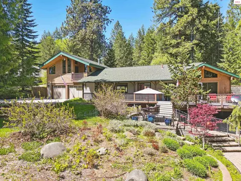 471 Kaniksu Shores Rd, Sandpoint, ID 83864