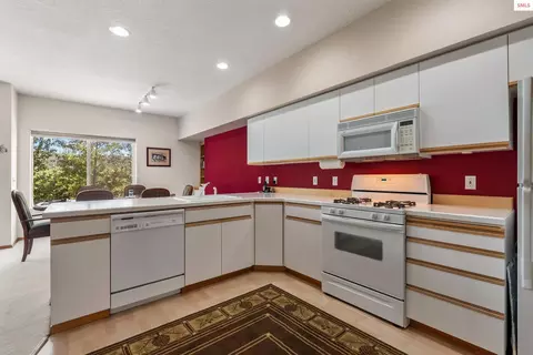 Kitchen - 87 Cornice Ct Unit #204, Sandpoint, ID 83864 photo 3 of 3