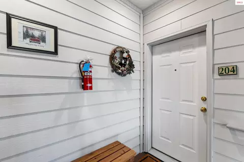 Entry Way - 87 Cornice Ct Unit #204, Sandpoint, ID 83864 photo 4 of 4