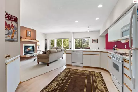 Kitchen - 87 Cornice Ct Unit #204, Sandpoint, ID 83864 photo 1 of 3