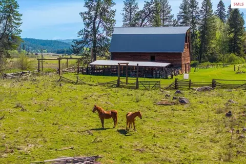 4610 Kelso Lake Rd, Athol, ID 83801
