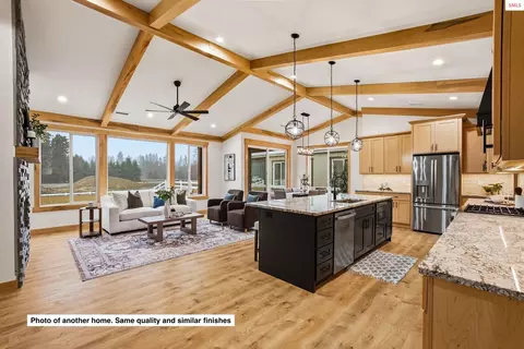Entry Way - 185 Backtrack Rd, Sandpoint, ID 83864 photo 1 of 4