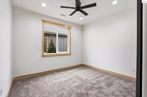 Bedroom - 185 Backtrack Rd, Sandpoint, ID 83864 photo 4 of 7