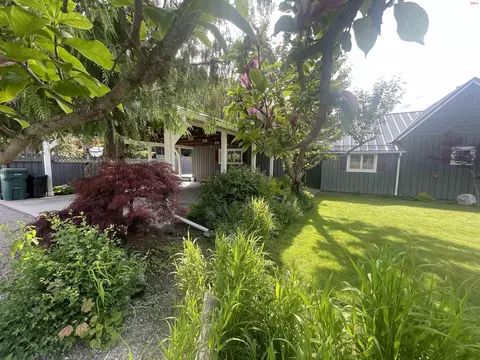 7042 Oak St, Bonners Ferry, ID 83805