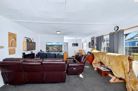 Living - 403 Olive Ave, Sandpoint, ID 83864 photo 1 of 2