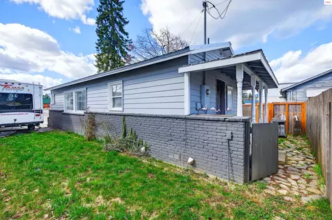 Exterior - 403 Olive Ave, Sandpoint, ID 83864 photo 5 of 7
