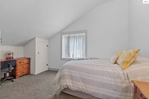 Bedroom - 3467 E Sunset Dr, Harrison, ID 83833 photo 4 of 5
