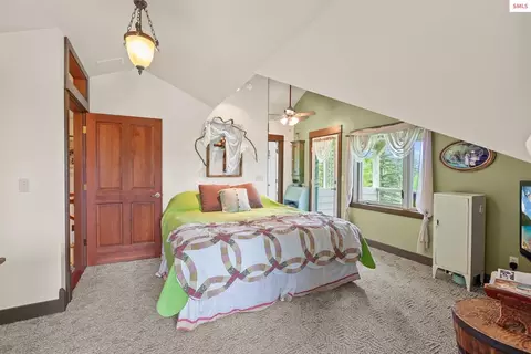 Bedroom - 3467 E Sunset Dr, Harrison, ID 83833 photo 2 of 5