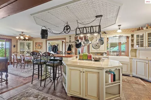Kitchen - 3467 E Sunset Dr, Harrison, ID 83833 photo 1 of 4