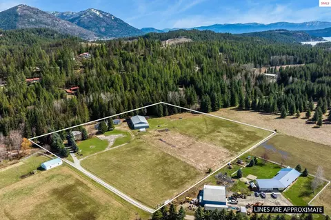 300 Sunny Shadows Ln, Sandpoint, ID 83864