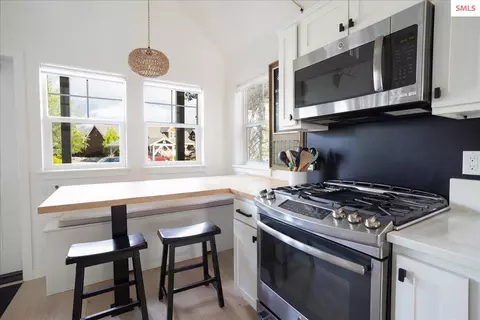 Kitchen - 232 Pomrankey Ln, Sandpoint, ID 83869 photo 3 of 9