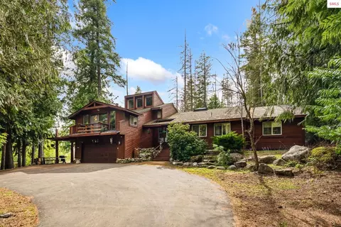 177 Hawkins Spur Rd, Sagle, ID 83860