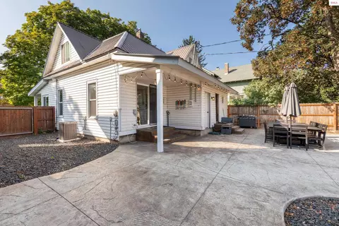 606 N 4th Ave, Sandpoint, ID 83864 photo 5