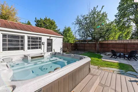 606 N 4th Ave, Sandpoint, ID 83864 photo 38