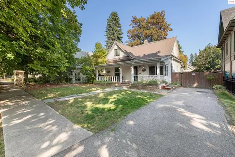 606 N 4th Ave, Sandpoint, ID 83864 photo 2