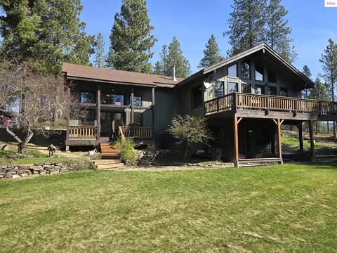 111 Wistful Way, Bonners Ferry, ID 83805