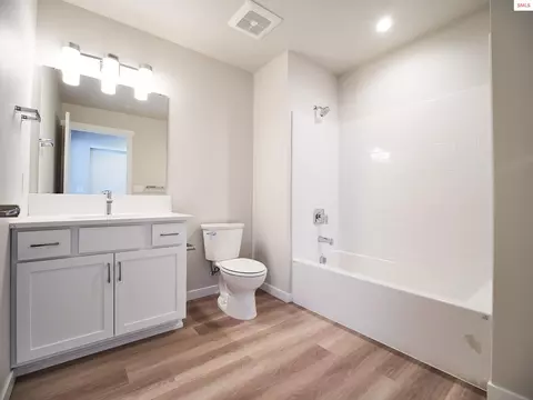 Bath - 1048 E 4th Ave, Post Falls, ID 83854 photo 4 of 4