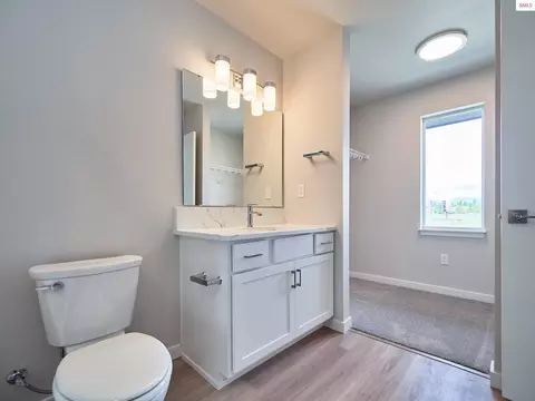 Bath - 1048 E 4th Ave, Post Falls, ID 83854 photo 3 of 4
