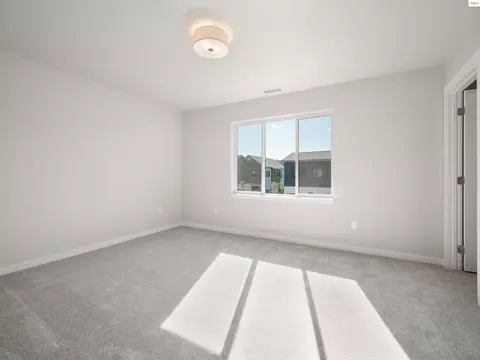 Bedroom - 1048 E 4th Ave, Post Falls, ID 83854 photo 3 of 4