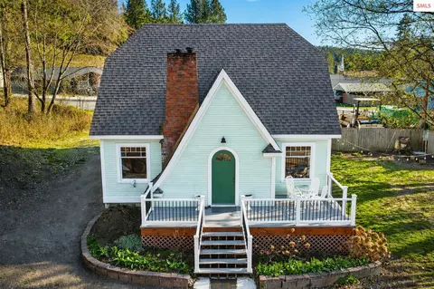 6645 Alderson Ln, Bonners Ferry, ID 83805