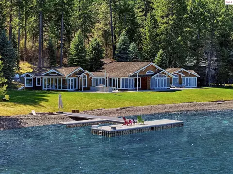 5015 Bottle Bay Rd, Sagle, ID 83860