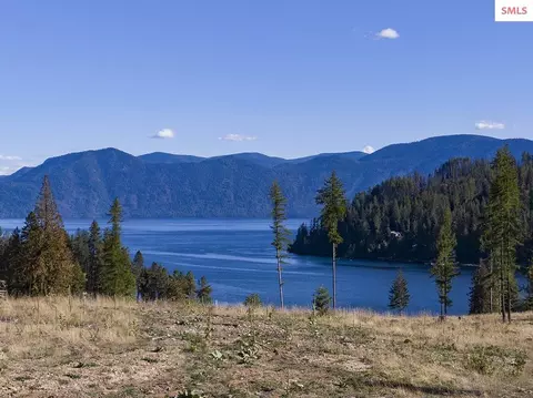 21 Camp Bay Road, Sagle, ID 83860
