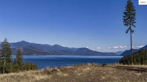 4 Camp Bay Road, Sagle, ID 83860